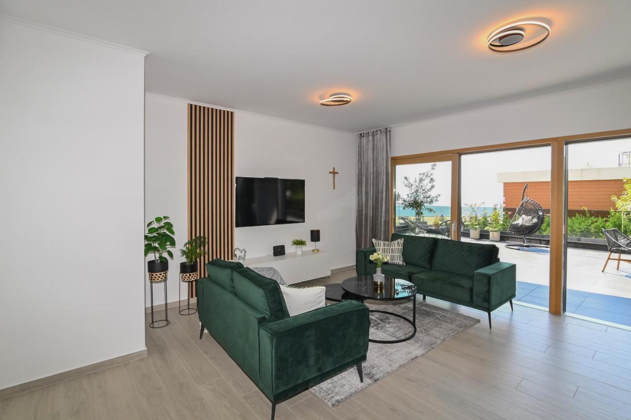 Sea View Deluxe Apartment غييكا المظهر الخارجي الصورة