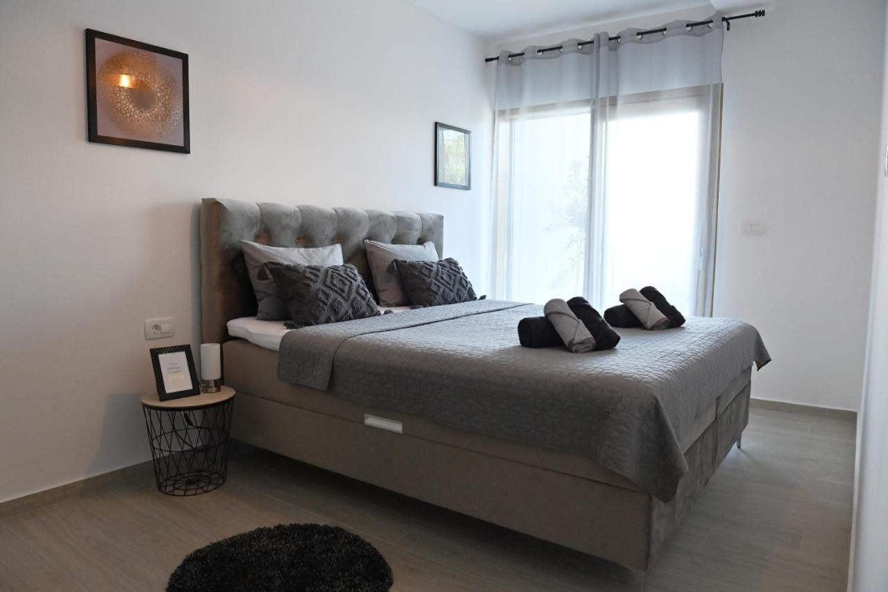 Sea View Deluxe Apartment غييكا المظهر الخارجي الصورة