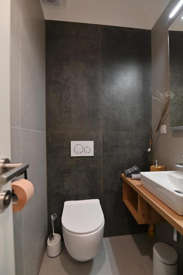 Sea View Deluxe Apartment غييكا المظهر الخارجي الصورة